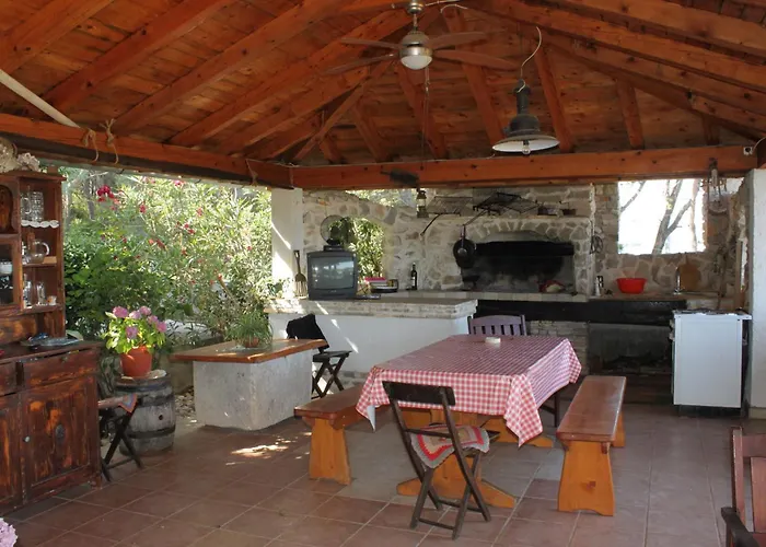 By The Sea - 8220 * Pašman