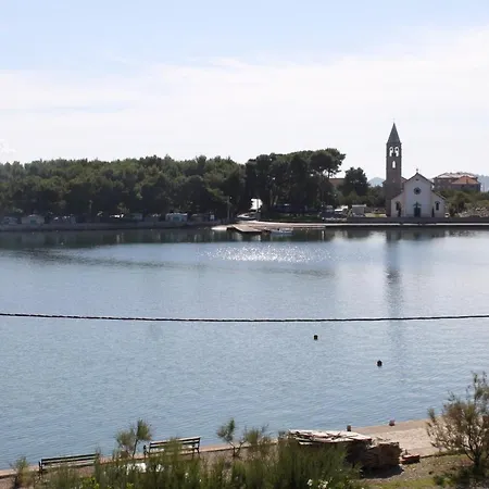 Apartment By The Sea - 8220 Pasman