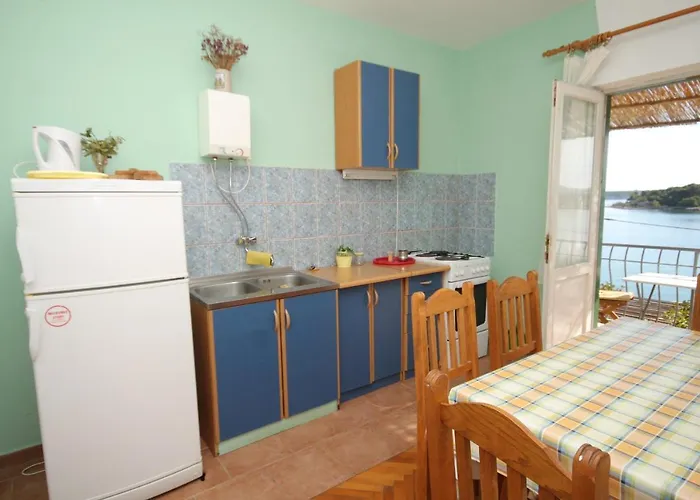 By The Sea - 8220 * Пашман