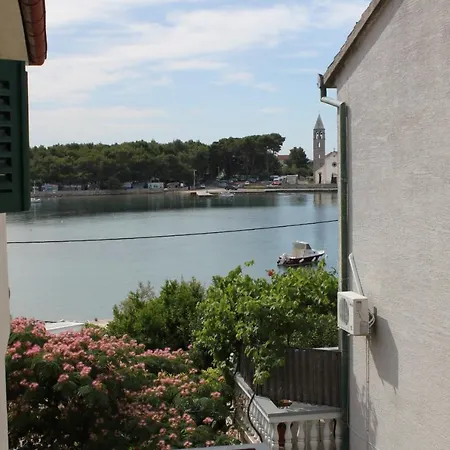 By The Sea - 8220 شقة Pašman